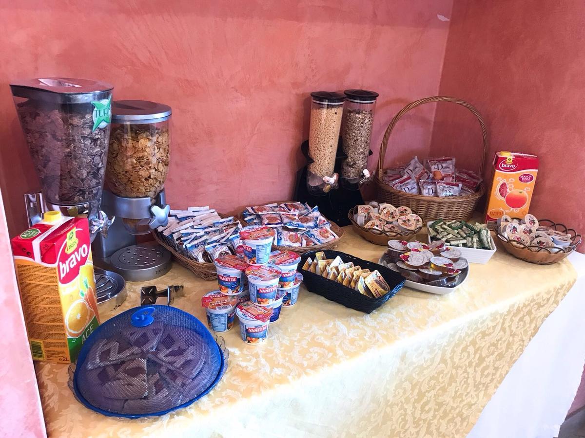 B&B La Torreマラテーア エクステリア 写真